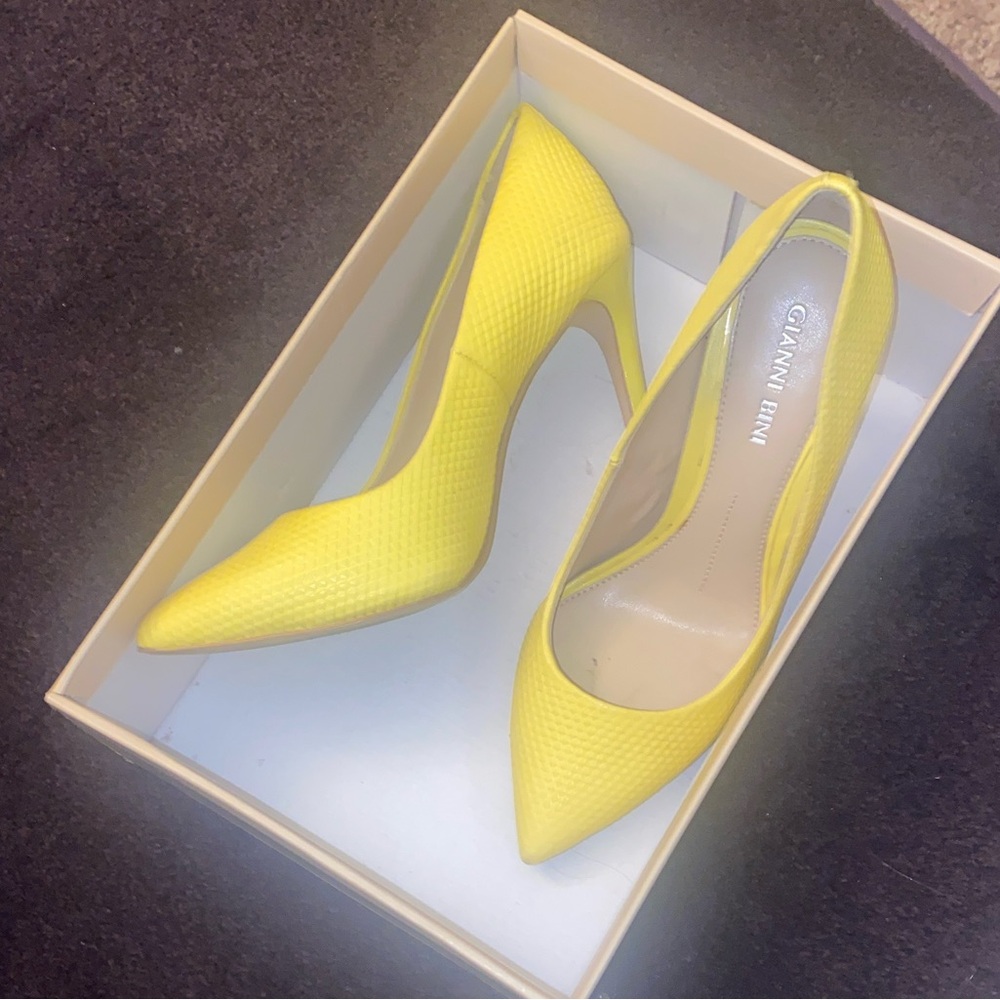 Gianni Bini Women's Vibrant Yellow Heels